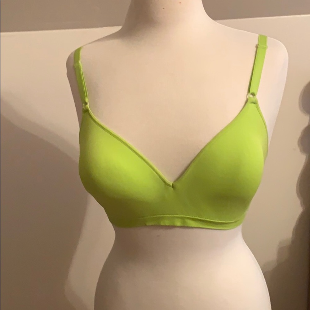 Hanes Wireless/Seamless bra